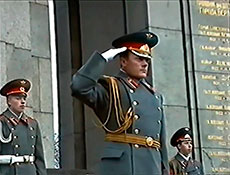 Последний начальник советского караула в Тиргартене капитан Г. А. Демченко, 1990 г.