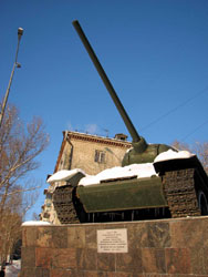 Памятник в Саратове, 2010 г.