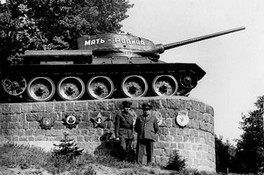 Памятник-танк «Мать-Родина» в Эберсвальде.