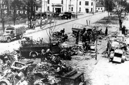 Разбитая немецкая техника на улицах освобожденного Каменец-Подольского. Март 1944.