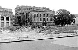 Развалины театра, 1960.