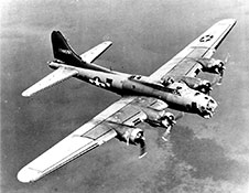 Американский бомбардировщик Б-17 «Летающая крепость».