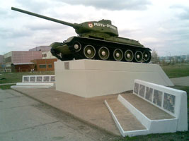 Памятник в Рощинском, 2010 г.